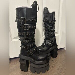 NWOB Dolls Kill / Widow Never A Sellout Platform Boots